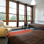 Apartment Engel